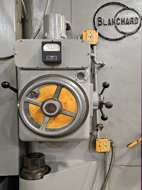 18350i.jpg (132966 bytes)