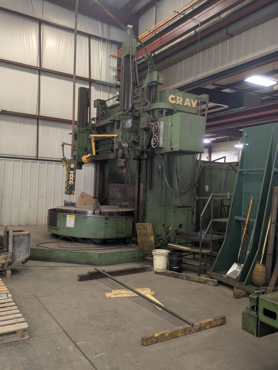 Gray - 1.jpg (67751 bytes)