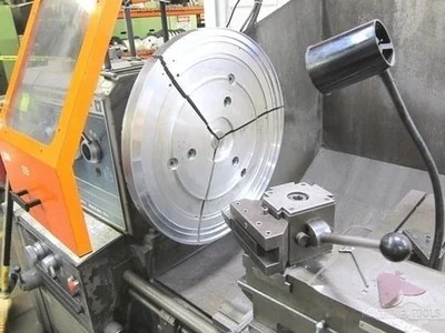 Mazak_04.JPG (245580 bytes)